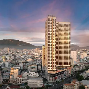 Melia Vinpearl Empire Nha Trang