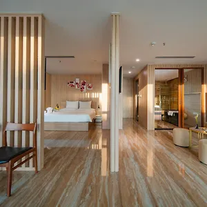 5* Hotell Emerald Bay &